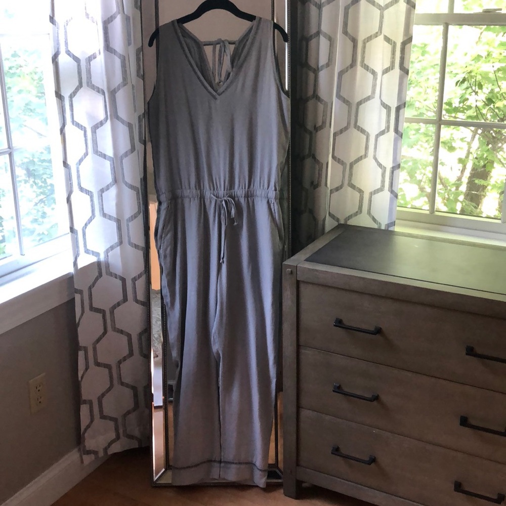 Cloth and stone romper